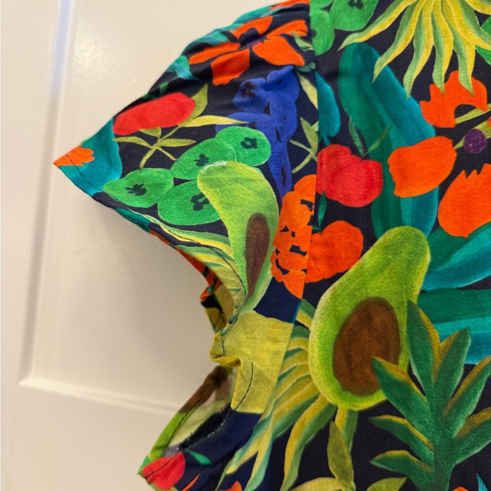 NWT BRITON COURT size XL. Short V-neck, bright colorful fruit & flower design. - Picture 4 of 10